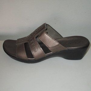 Clarks Bendables Womens Bronze Leather Wedge Sandal - Size 8M